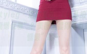 Beautyleg - 这款毛衣，Liz私拍下的一种“慵懒优雅”？美图里显得可有些不“慵懒”啊…