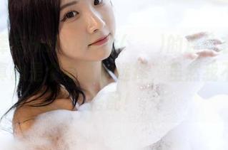 资源库有Habin夏彬(하빈)的连体衣作品集：真心是个不错的选择，虽然我不太懂搭配！