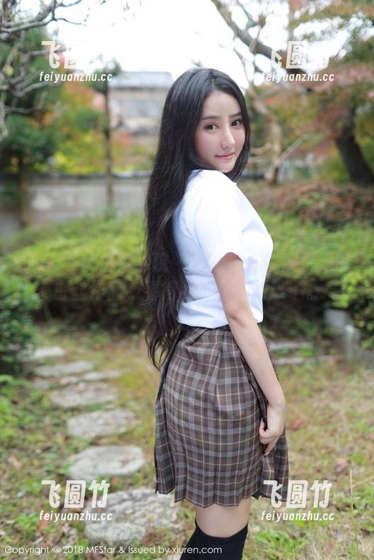 MFStar模范学院-温心怡 MFStar模范学院 - 温心怡在线展示她的白丝作品,看得我都有点发热了。