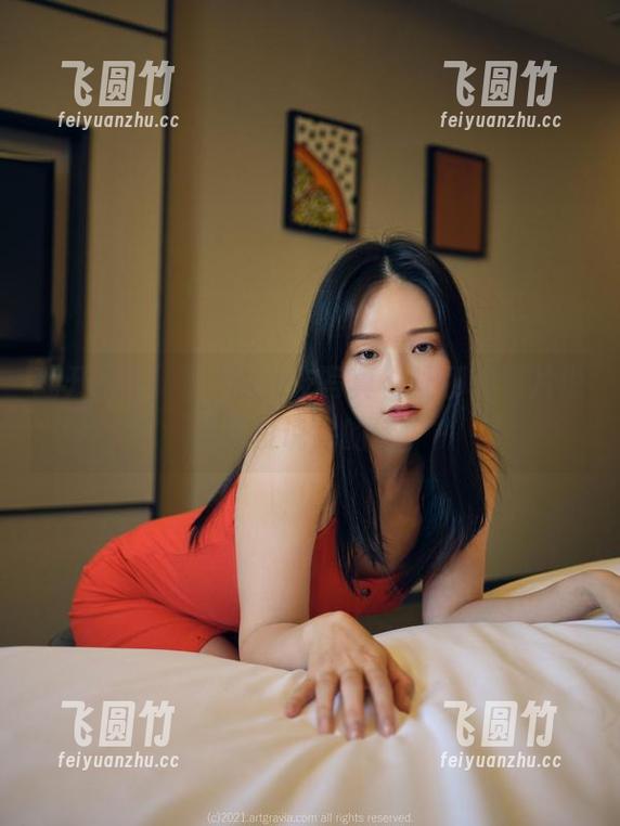 翻开Pia(피아)的女友写真，让那些照片说点儿没说完的话。