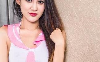 TouTiao头条女神 - 周思超的私拍：纯粹到让人想“纯”聊一场
