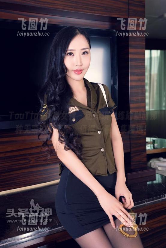 TouTiao头条女神 - 萌琪琪，练瑜伽时那种无辜的小表情，值得一看图集精选！