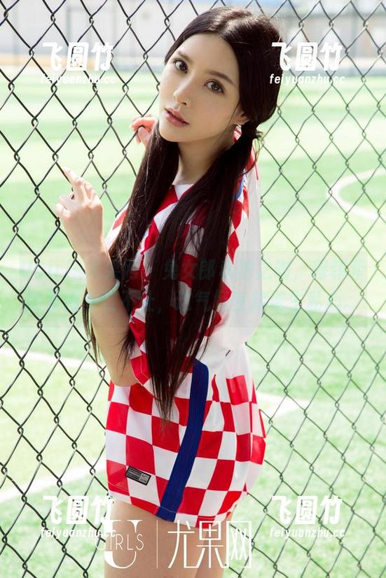 UGirls尤果网-穆菲菲 UGirls尤果网 - 兔女郎私拍之吻,穆菲菲的原图当仁不让,这气场直接催生私心。