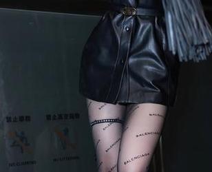 XIAOYU语画界 - 谁能想到，李丽莎会用无圣光的方式把“肉丝”拍得如此迷人？