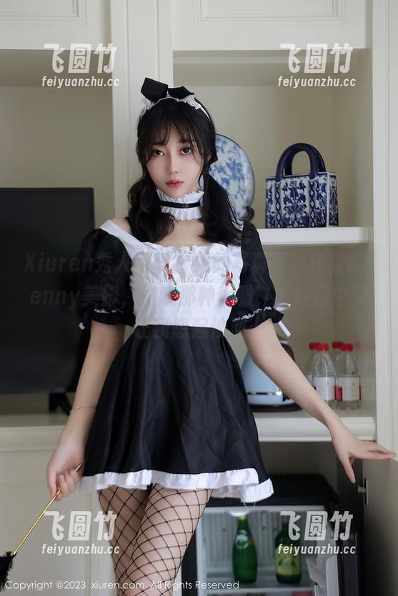 Xiuren秀人网 - 最新的写真集，任莹樱Jenny美脚，赞叹那种优雅，不经意中又让我想起沙滩…