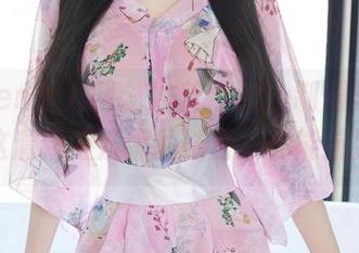 Xiuren秀人网 - 姚若兮vay制服写真精选：这清新与妩媚的结合，你能抗拒吗？