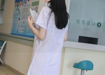Xiuren秀人网 - 眼镜里的安然Maleah，难道真有免费图片供人欣赏？