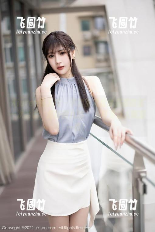 Xiuren秀人网-尹甜甜 Xiuren秀人网 - 尹甜甜宽松体操服的第一次尝试,最新图片的Она可是让人眼前一亮!