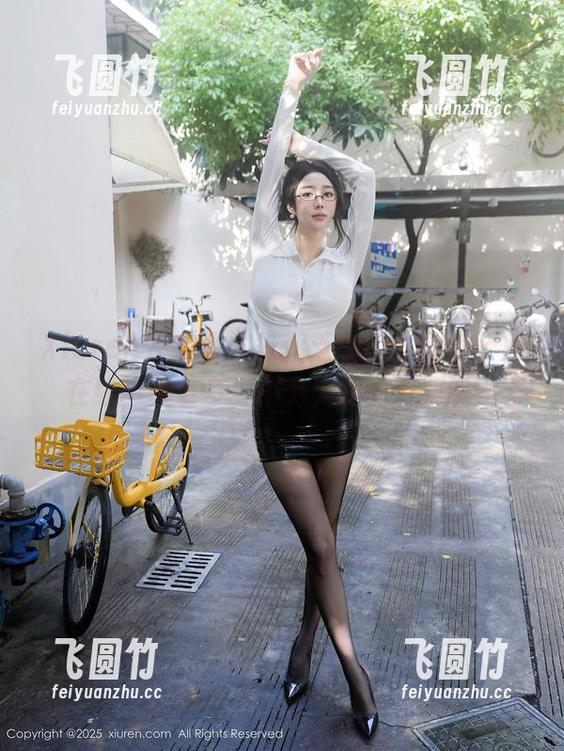 Xiuren秀人网-徐莉芝Botty Xiuren秀人网 - 徐莉芝Botty的办公室在线,藏着多少不为人知的资源呢?