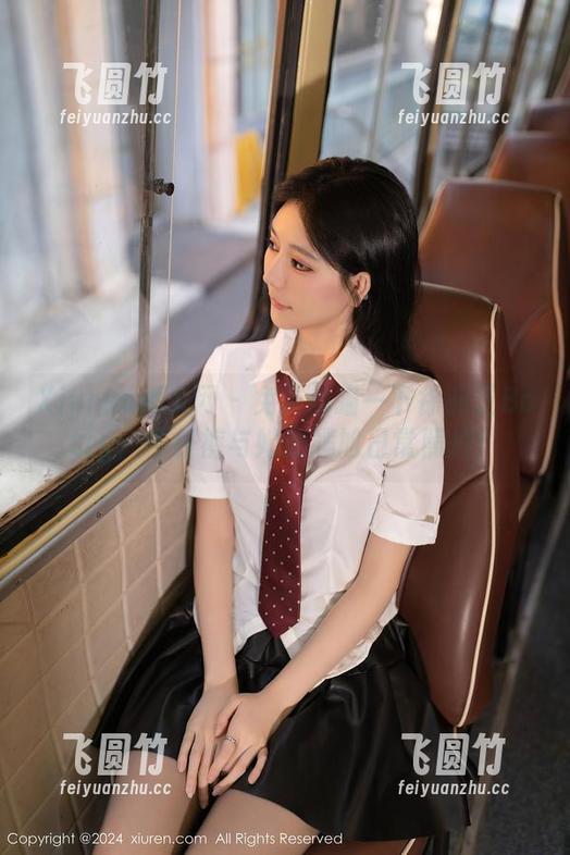 Xiuren秀人网-徐莉芝Botty Xiuren秀人网 - 免费偷瞄一下徐莉芝Botty:牛仔裤与她的尴尬日常照片!