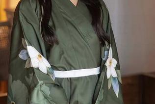 Xiuren秀人网 - 唉，原图在手，确实“拍黄瓜girl”的美脚是我度过夏天的乐趣！