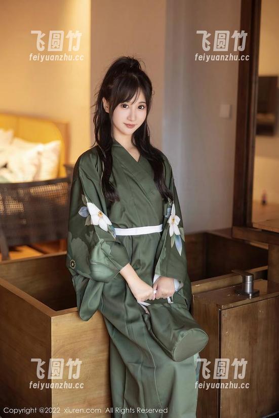 Xiuren秀人网-拍黄瓜girl Xiuren秀人网 - 唉,原图在手,确实“拍黄瓜girl”的美脚是我度过夏天的乐趣!