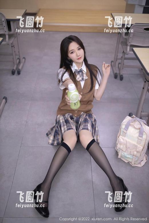 Xiuren秀人网 - 方子萱的连衣裙写真，快来“下载”你的夏日清凉吧！