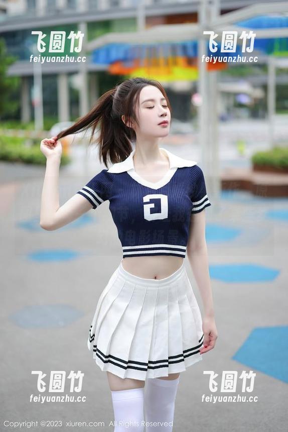 Xiuren秀人网-林月月 Xiuren秀人网 - 林月月婚纱照新作,原图里的每一个细节,都让我想到了某些梦幻的电影场景。