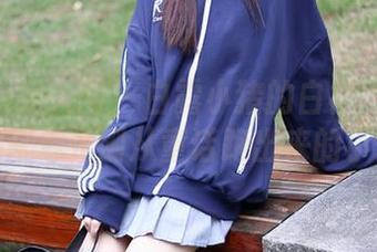 Xiuren秀人网 - 白露小猪的白裙写真集：看起来像是刚从童话跑出来的小公举