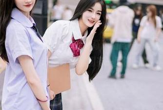 YouMi尤蜜荟 - 张思允Nice的神奇瑜伽旅程，美图分享，忽然觉得树木的呼吸都别有一番滋味。