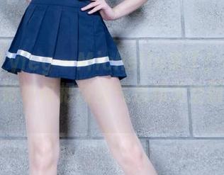beautyleg - Michelle来了！学妹图包，看她如何把校园气息和天空融为一体。