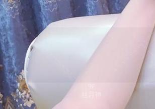 微密圈 - 谁家丝月神女友：巨高清作品集，灯光下美到反光！