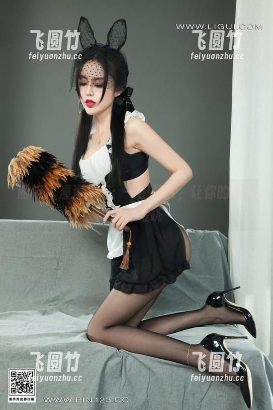 丽柜 - 潼潼美腿：一组图片，让你的小心脏碰碰跳