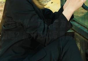 丽柜 - “连衣裙”这词是为了形容王炜炜的吗？掀开这本写真图集！