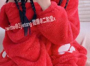 把技艺全放在袜子上的二阶堂宅绘子，这jk白丝段袜资源，你会爱不释手！