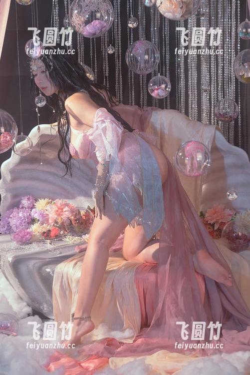 云溪溪 云溪溪的日系百合,看到新更新的图片,啧,话说这些姿势也太让人想多了吧。