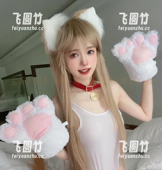 全套黑内衣，倦倦喵轻松击中你的小心心。