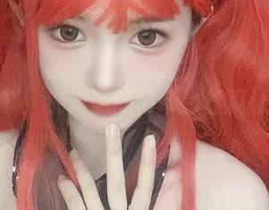 私房回眸：倦倦喵的吊带白丝真让人挠头