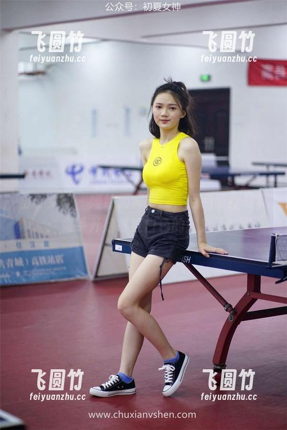 初夏女神 - 婚纱扔掉传统，点点最新写真：似乎开始质疑白色的意义了！