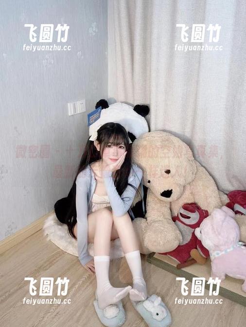 十万口草莓粥粥 微密圈 - 十万口草莓粥粥的空姐写真集,最新的云像甜点一样迷人!
