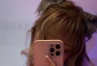 啾小妍的眼镜照，299%帅气，免费的图片给我来一打！