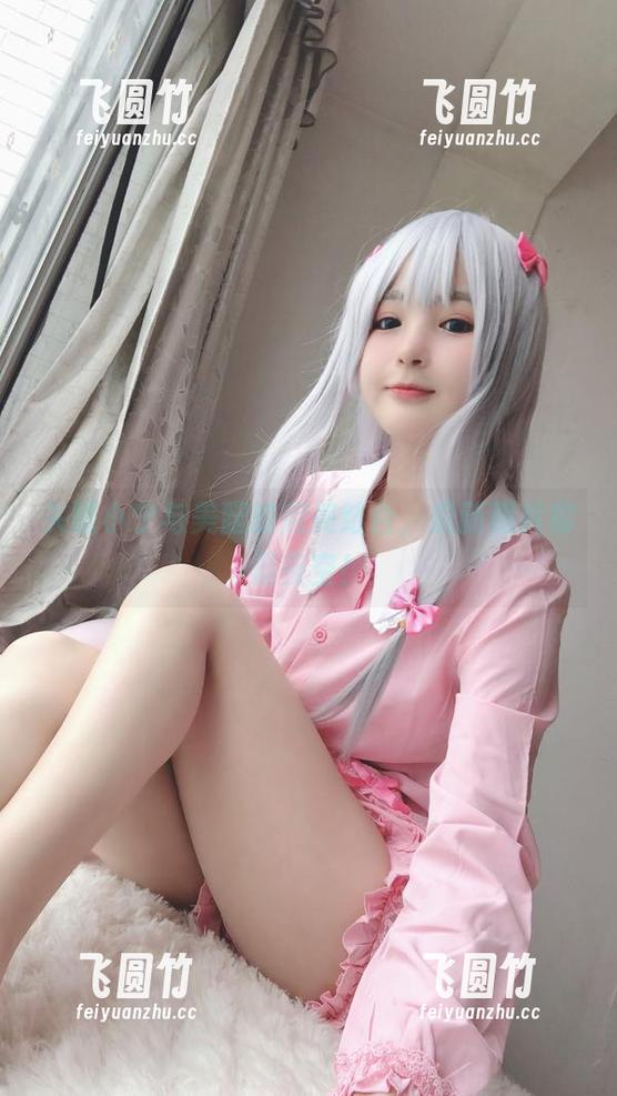 失眠小宁与美腿的完美结合，最新照片称霸夜空！