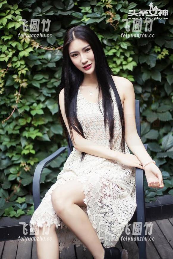 头条女神 - 免费果儿Victoria夏天套图上线！转身就想占为己有。