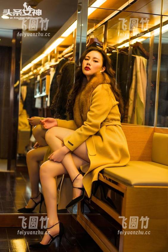 头条女神-火儿 头条女神 - 在修女的私房里,火儿唤醒了天使的顽皮