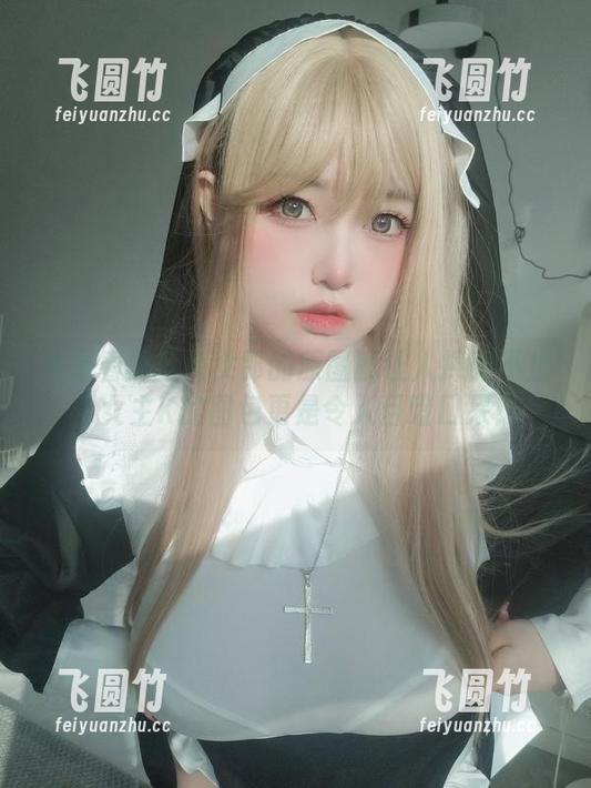 光是看黑丝兔女郎的原图就让人捧腹不止，女主K的图包更是令人目瞪口呆！