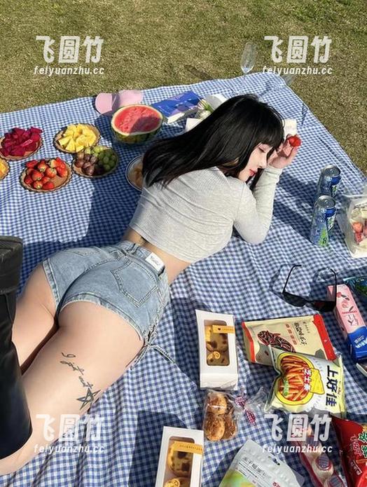 宋昱欣 微密圈 - 宋昱欣的圣诞写真,更新不懒散,但我真觉得这一季的节日气氛没那么浓。