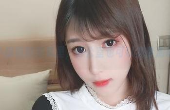 在小酥酱的图集里，办公室也可以是梦游地带