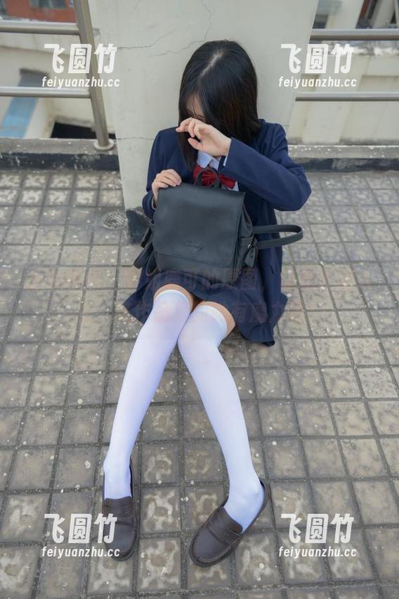 少女秩序-鹿可 少女秩序 - 学姐鹿可的原图,让我怀疑人生,这作品里的她有魔力啊!