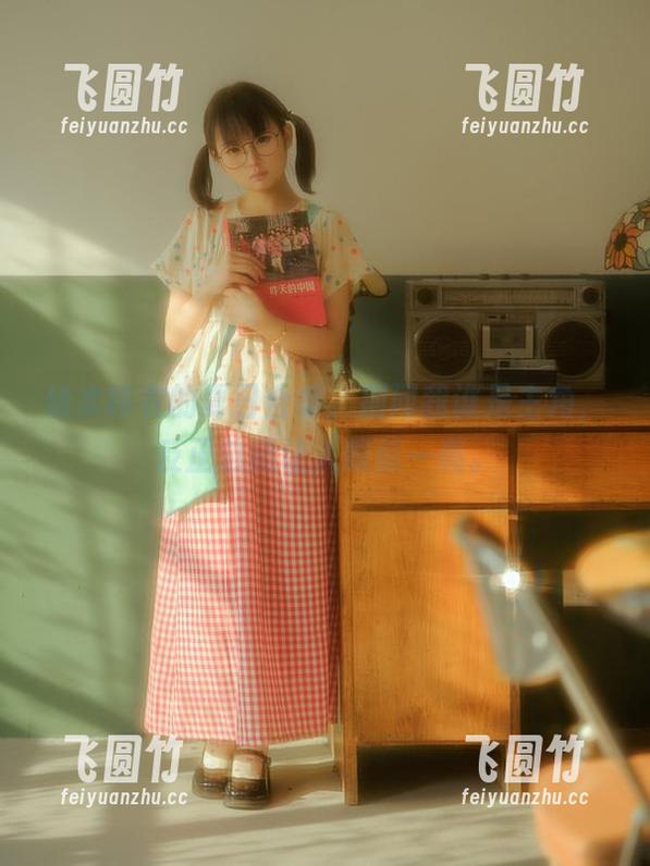 幼水铃衣 幼水铃衣的夏日合集,别问我谁是主角,反正总能让人眼前一亮。