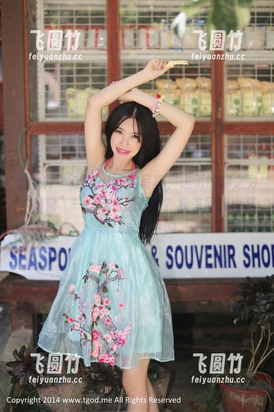 推女神-琪琪qlql 推女神 - 琪琪qlql的写真,忐忑的称之为“秘密”——这是想说啥?我来回翻也是想找点好玩的