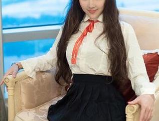 推女郎 - 赞，李七喜的套图，一边油亮一边想：“我要不要边看边吃？”
