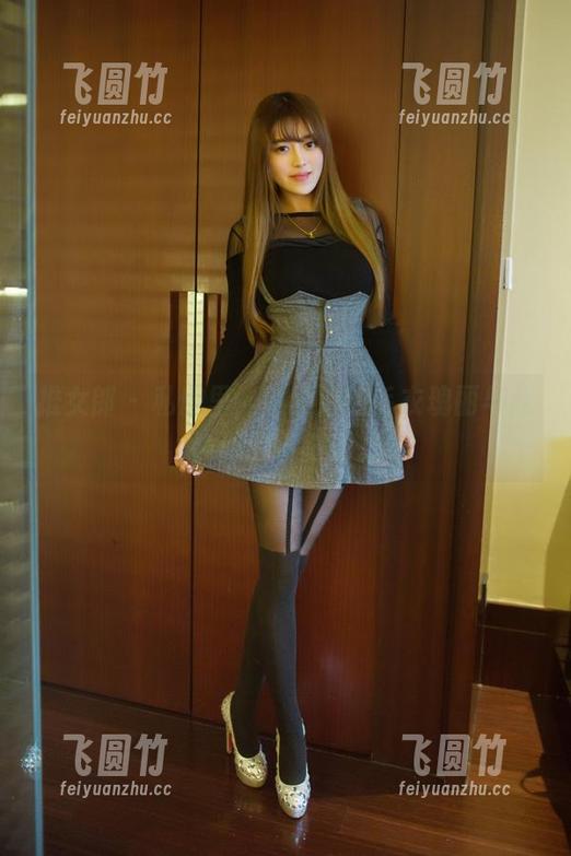 推女郎-赵梦洁 推女郎 - 私房里,赵梦洁的毛衣瑰丽与我隐秘的小对话。