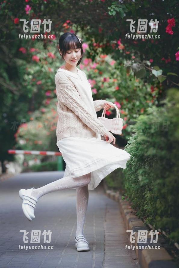 木棉棉OwO的护士套图，免费送出，而且效果杠杠的！