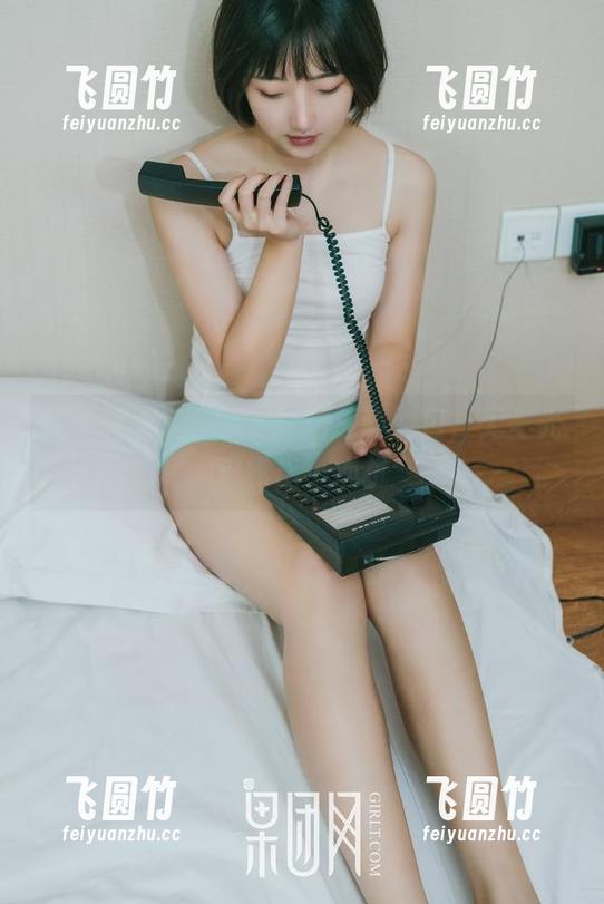 果团网-龚玥菲 果团网 - 嘘,龚玥菲的透明图包,无圣光流露出小心机