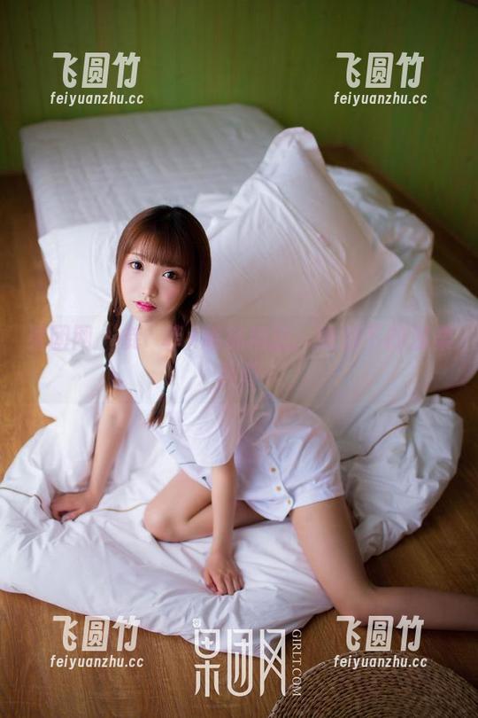 果团网-龚玥菲 果团网 - 龚玥菲x棉袜精选:她脚下的温柔传奇