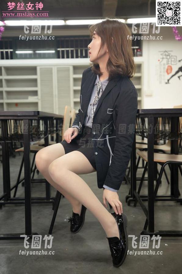 梦丝女神 - 宁夏的高跟鞋：图集中的优雅与叛逆