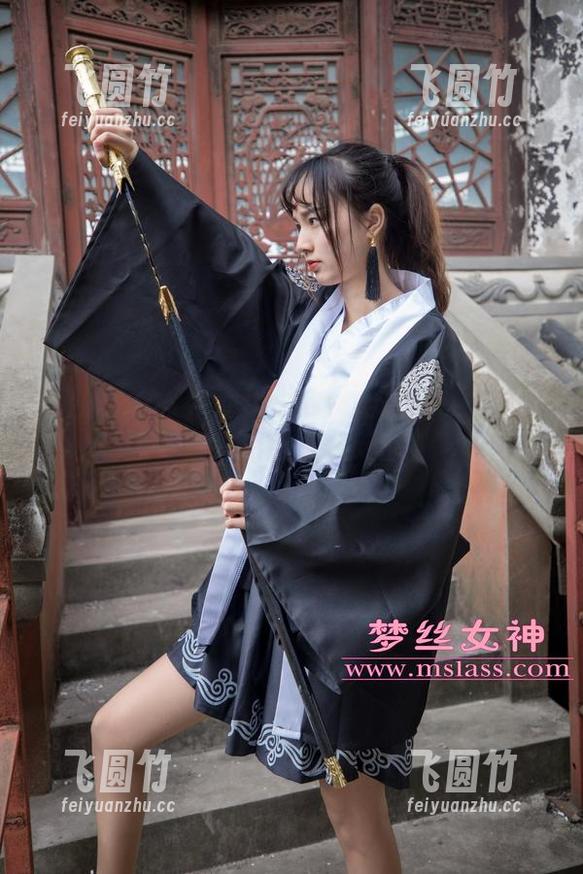 梦丝女神-花月舞 梦丝女神 - 分享花月舞的作品,让人体验秘书的另一种风姿