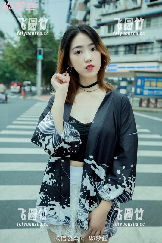 梦丝女神-香萱 梦丝女神 - 吊带效果大片!香萱透明又迷人,高清图集等着你去舔屏。