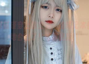 无敌梨瑾瑾穿上职业装，连笔记本都羞愧地合上了！写真更新！