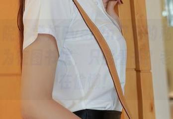 模范学院 - 学姐Evelyn艾莉的私房美图：你以为在图书馆，只能看书？老实，我在偷懒！